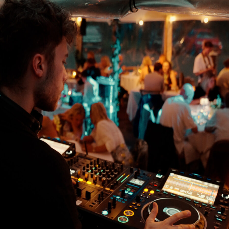 Stage-X: Beleving begint achter de schermen